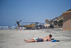 Super Stallion Marine helicopter makes a safe emergency landing in Solana Beach, California 
