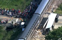 train_collision_amtrak_truck
