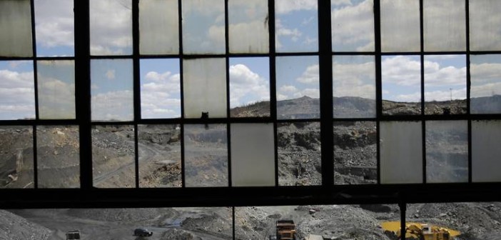 BN-JL212_COALBO_P_20150717115306